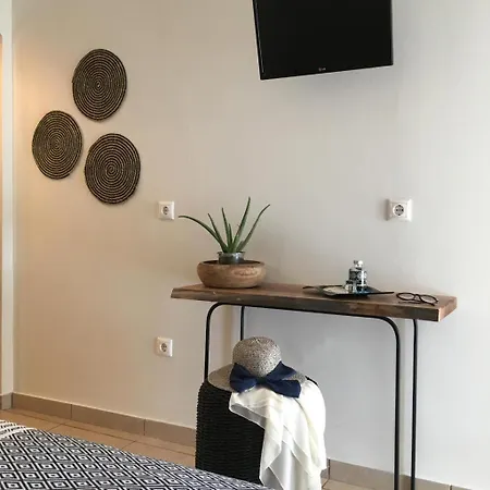 Arcadia Luxury Seaside Cuisine トロン