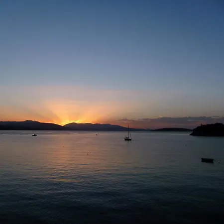 Arcadia Luxury Seaside Cuisine *