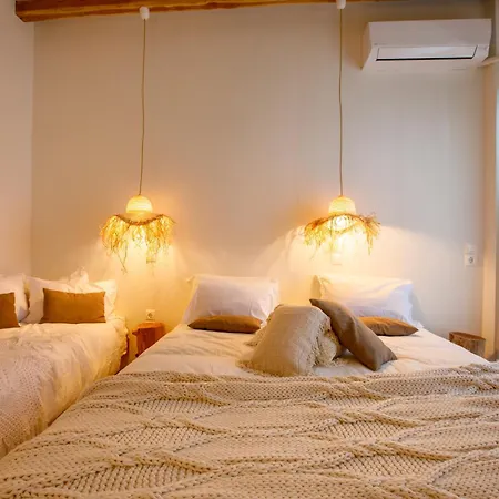 Arcadia Luxury Seaside Cuisine トロン