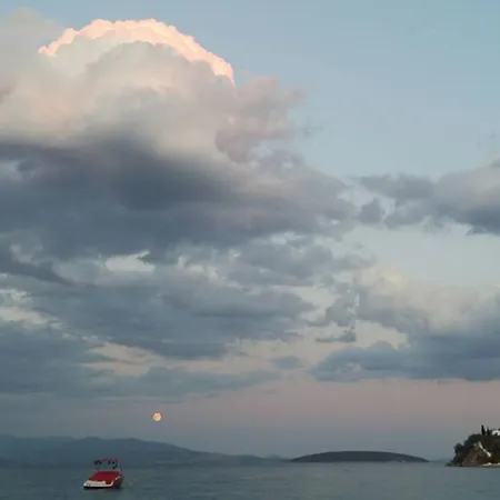 Arcadia Luxury Seaside Cuisine منتجع