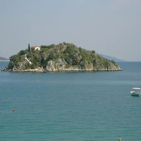 Arcadia Luxury Seaside Cuisine منتجع