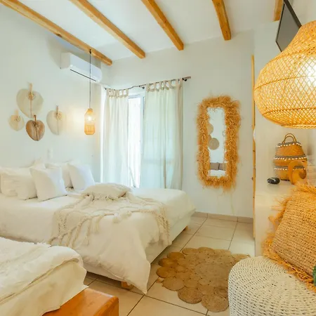 Arcadia Luxury Seaside Cuisine منتجع