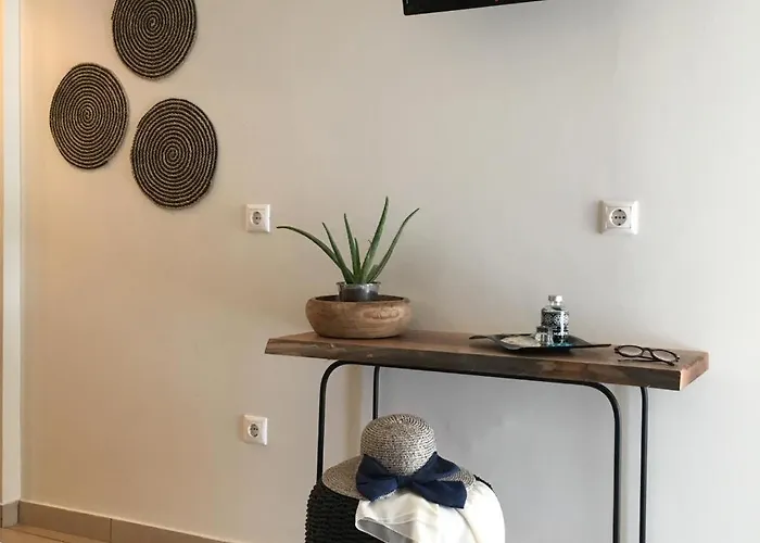 Arcadia Luxury Seaside Cuisine Toló