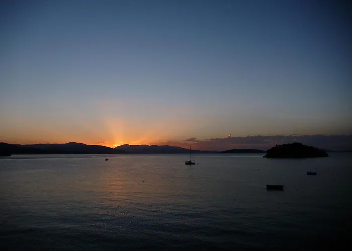 Ośrodek wypoczynkowy Arcadia Luxury Seaside Cuisine *