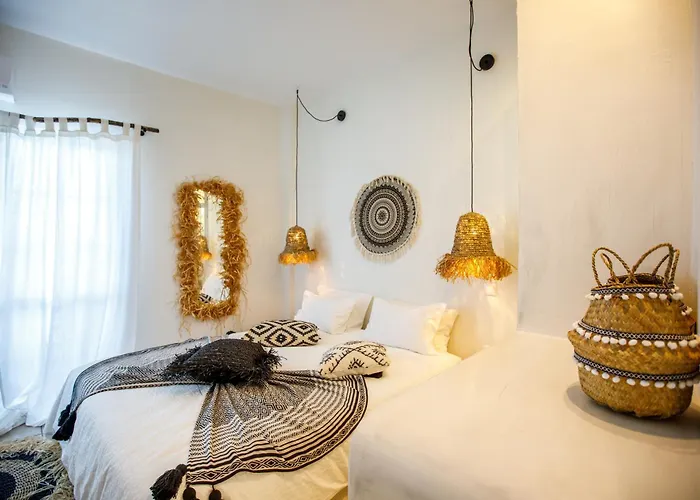 Arcadia Luxury Seaside Cuisine * Tolón