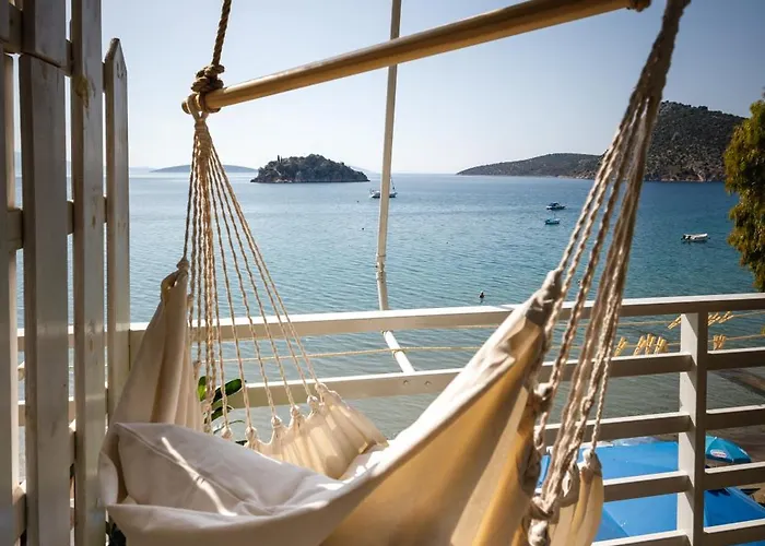 Arcadia Luxury Seaside Cuisine