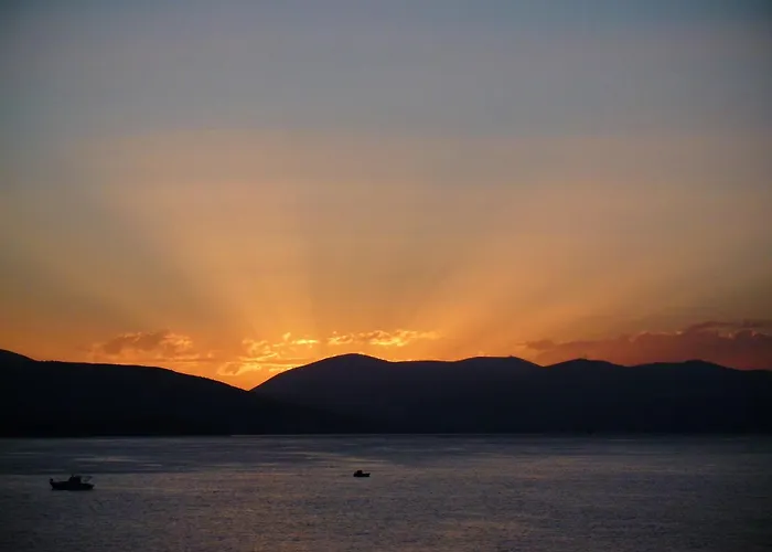 Arcadia Luxury Seaside Cuisine